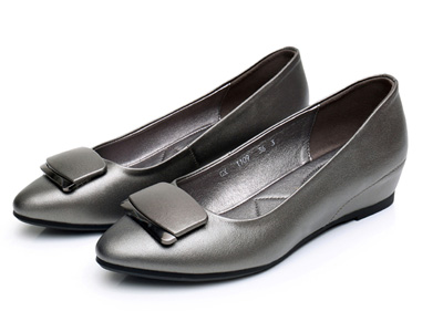 �Ϻ���������Ь��Ƥ���׵�ЬŮЬ������