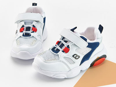 ľľ�ݶ�ͯʱ���˶�Ь2019�¿���ͯ͸����Ь