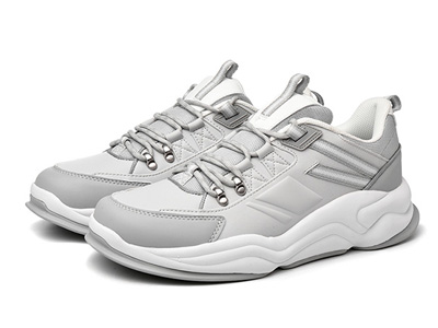 ���ն����¿��ܲ�Ь�к��泱��