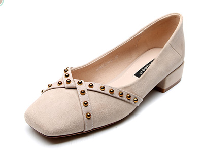 ��ѿ���ָ���Ь�����¿ͷí������ŮЬ