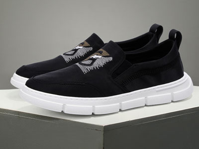 ������ʿ2020�¿����ʿһ�ŵŷ���Ь