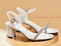 ����ŮЬ2020�ļ��¿�ʱ�ж���Ħ�ǰٴ���Ь