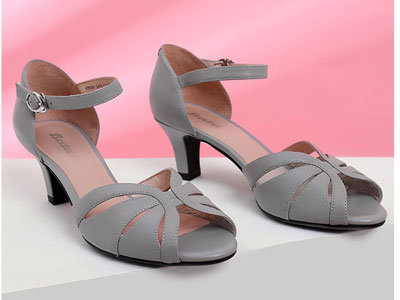 Bata�ļ�һ�ִ��ο���Ů��߸�����