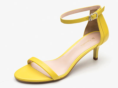 ����˹��-�¿�һ�ִ�ϸ���и�����߸�Ь