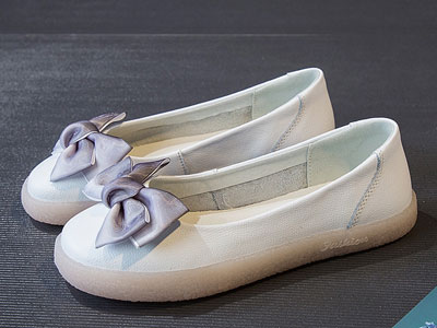 �ȼ���ǳ�ڵ�ЬŮƽ�װٴ�ţ���ŮЬ2020�¿�