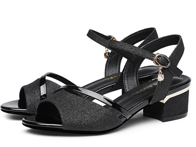 ̨�������RD��ЬŮ�и�2020�¿�