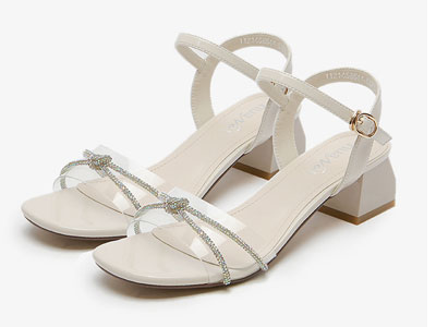 ���������и���ЬŮ��Ů��2020���¿�ٴ�