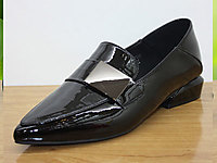 �����пڼ�ͷ�ָ�����Ů��Ь�͸�ʱ�е�Ь