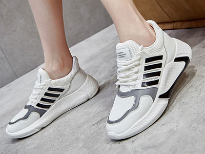 SELFTREND��Ȥ2020�ļ��¿�ٴ����а�Ь