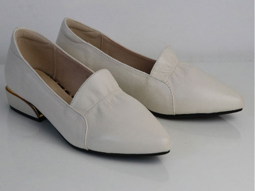 ����2020�����¿�ͷ��ţƤ���е�Ь