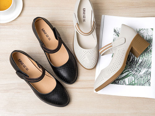 FOX���������ƤЬ�и�ŮЬ������ʴָ�