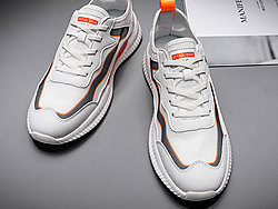 ����2020�¿��ļ������ϵ�Ь����͸������Ь