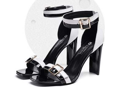 Ũ������һ�ִ�¶ֺ������Ьƴɫ�߸�Ь