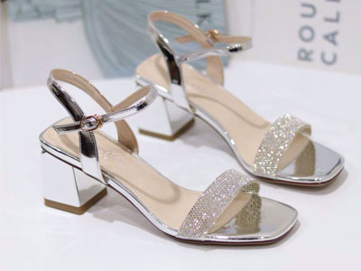 ����˹ŮЬ2020�ļ��¿�����Ьһ�ִ��߸���Ь