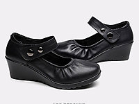 ����������Ь��Ƥ����������ŮЬǳ�ڵ�Ь