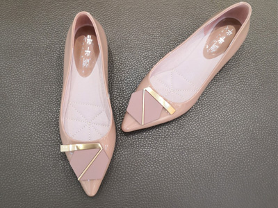 �����Ǽ�ͷŮЬ�������¿�ָ��и�