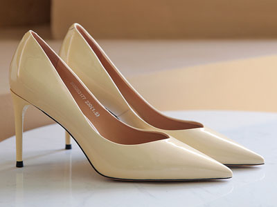 ����ɯ2020�����¿Ь��Ƥ��ͷϸ��ŮЬ