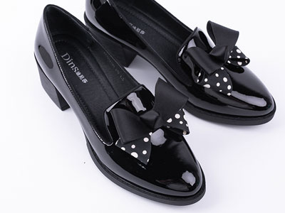 ����ɯ2020�¿�ŮЬ��Ƥ�����׽Űٴ��ָ�Ь