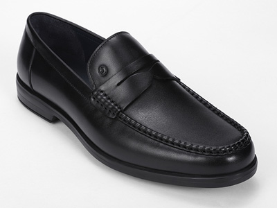 ������Ƥ����ʿ��������������װһ�ŵ�����ƤЬ