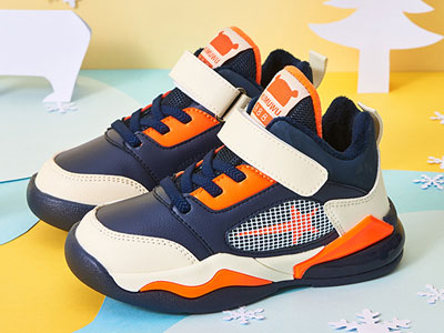 ľľ�ݶ�ͯ�˶�Ь����ʱ�ж�ͯЬ2020��