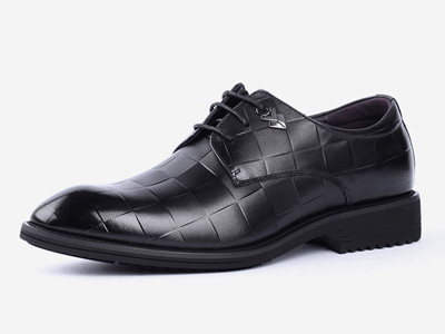 ��Ь���＾��������ƤЬ����Ƥʱ������Ӣ��ƤЬ