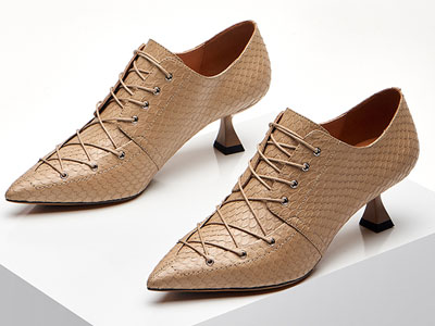 ·���������Ƥϸ����Ь��Ƥϵ���и���ƤŮЬ