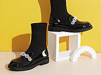 ɫ��ŮЬ2021�ﶬ��չʾ