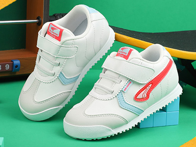 Dr.Kong����ʿ����Ь2021�＾��Ů����ѧ��Ь