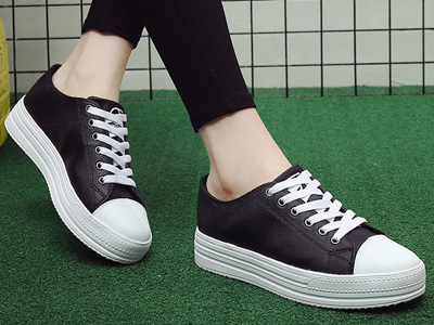 ���մＧ�＾�¿����С��ЬŮ��׷���Ь