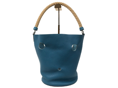 ������Ůʿ��ɫţƤ����Ť������ˮͰ��