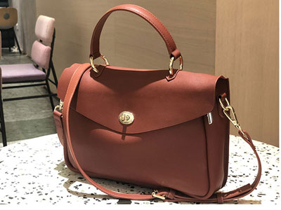 ��ɫ�绪2021�¿����Ůб���ţƤŮ������