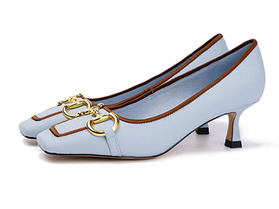 MELODIE��¶��2022���¿��������Ƥϸ����ͷ��ʽǳ�ڵ�Ь