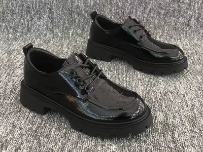 ������2022�紺��Ʒϵ��Ӣ�׷�СƤЬ�ٴ��ָ�Ь