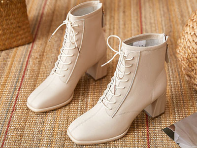 ����ŮЬ�¿�ʱװѥŮ���ʰٴ����߶�ѥ