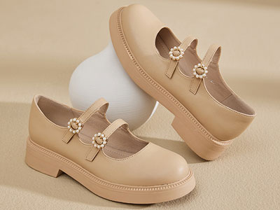 ����ŮЬѧԺ��ָ���ͷЬһ�ֿ���ϵ���������Ů��Ь