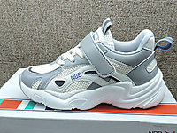 Ŧ�Ͱ�ͯЬ�¿���Ƥ�˶�Ь�����ϵ�Ьѧ������Ь