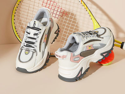 �ߵ������ϵ�ЬŮ2022�����¿�ʱ�к������ŮЬ