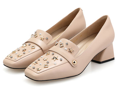 Robertaŵ����ŮЬ22���¿�ʱ��í����Ь���ʴָ��ָ�Ь