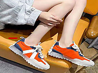 ����ū����Ь2022�¿������˶�Ь