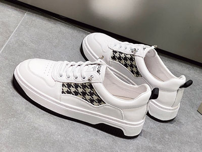 Ӣ�Ӷ���ƤС��ЬŮ2022�괺���¿�ƽ�װٴ����а�Ь