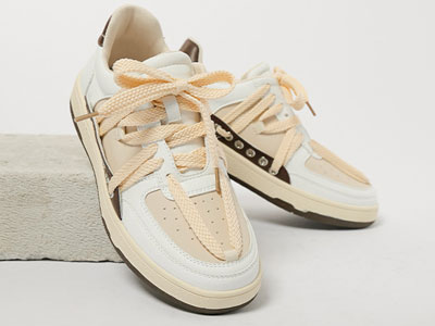 ����µٰ�Ь��ʿ2022���¿�С��������º����˶�����