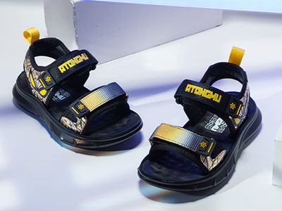 ��ͯľ��ͯ��ͯ֩�����˶���Ь2022�ļ��¿�ɳ̲Ь