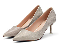 ׿ʫ��2022�괺�¿�ŮЬͨ�ڰٴ����ʸ߸�Ьʱ�е�Ь