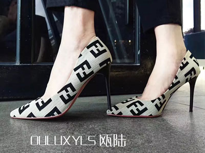 OULUXYLS�½ŮЬʱ�и߸�Ь