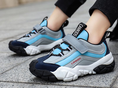 ����ͯЬ2022�����¿��ˮƤ���ͯ������ϵ��ܲ��˶�Ь