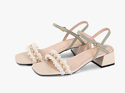 �����ʱװ��Ь�ļ����и��ָ�һ�ִ��к��¶ֺŮЬ