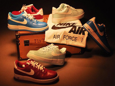 ���ݰ���DUTLETS SPORTS�˶���Ь