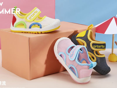 �����ö�ͯ�˶���Ь��Ů������ɴ͸����СͯӤ�׶�����ѧ������Ь