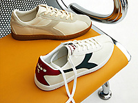 diadora���Ƕ�����ŮЬ��������ͬ���ѵЬ�Ͱ︴������Ь