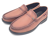 ���2022�����¿�һ�ŵ�������Ƥ�����ж���Ь